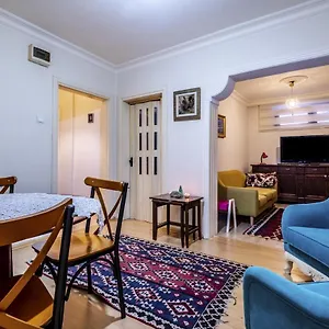 Apartment Central