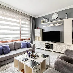  Apartment Cozy Flat Near Various Popular Attractions In Moda